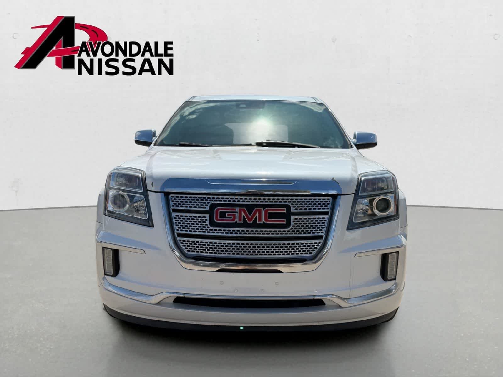 Used 2016 White Frost Tricoat GMC Denali image 9