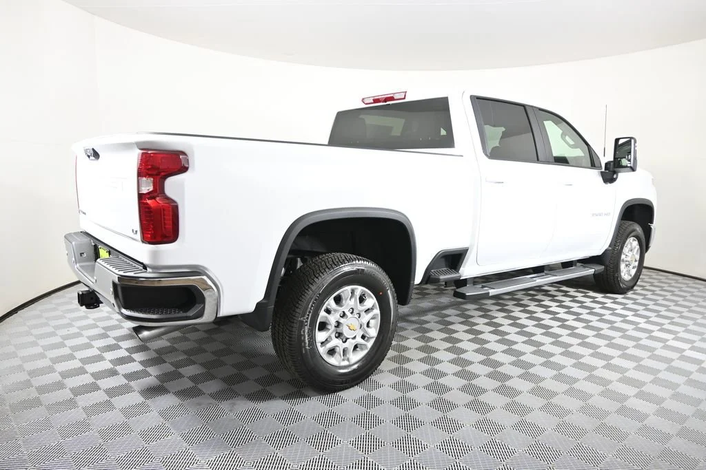2026 Chevrolet Silverado 3500 HD LT - Photo 7
