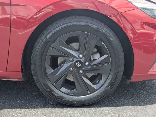 Used 2022 Red Hyundai SEL image 11