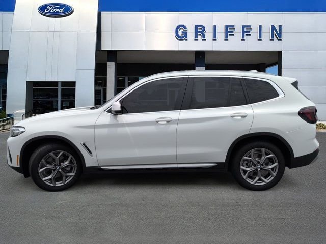 Used 2022 White BMW sDrive30i image 10
