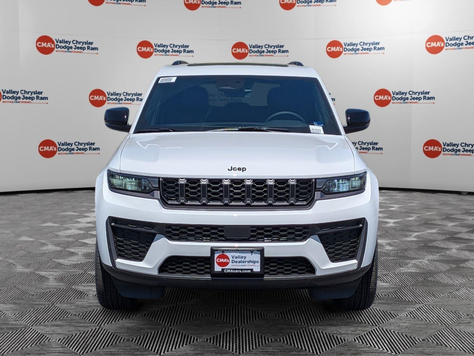 New 2026 Bright White Clear-Coat Exterior Paint Jeep Laredo Altitude image 2