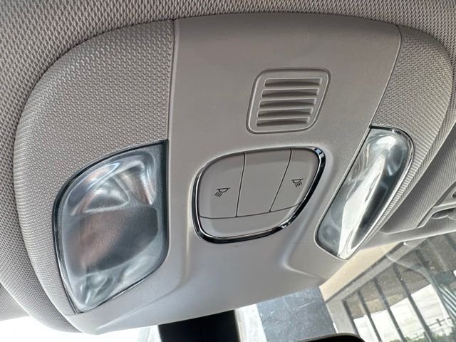 Used 2018 Red Jeep Sport image 13