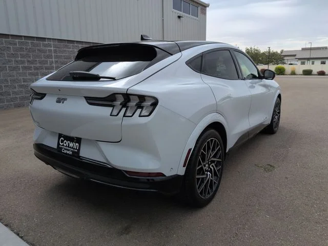 Certified Used 2022 White Metallic Ford  image 3