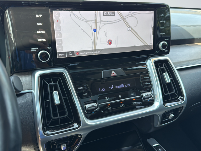 Used 2022 White Kia X-Line SX Prestige image 14