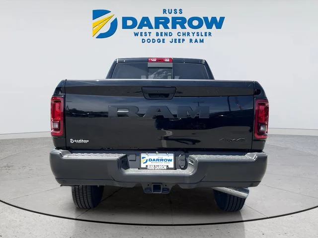 New 2026 Diamond Black Crystal Pearl-Coat Exterior Paint RAM Tradesman image 4