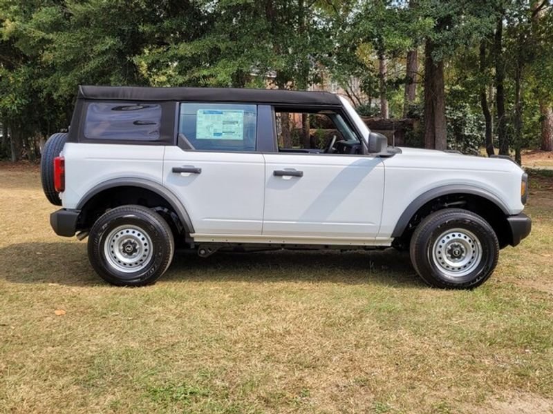 New 2025 Oxford White Ford Base image 11