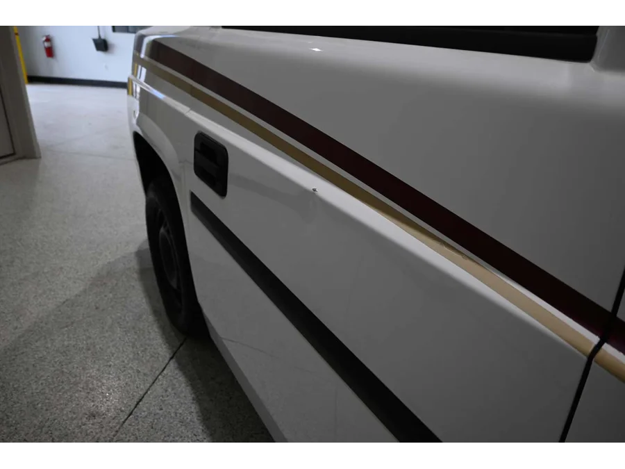 Used 2014 WHITE VPG DX Mobility Handicap Van image 36