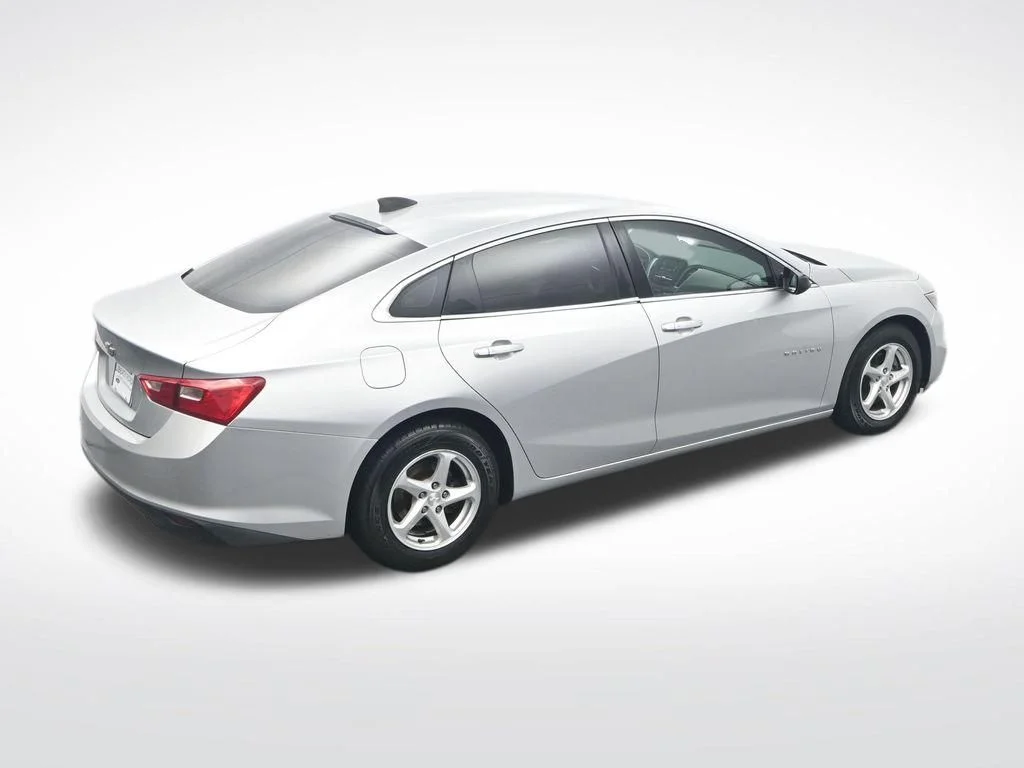 Used 2017 Silver Ice Metallic Chevrolet LS image 31