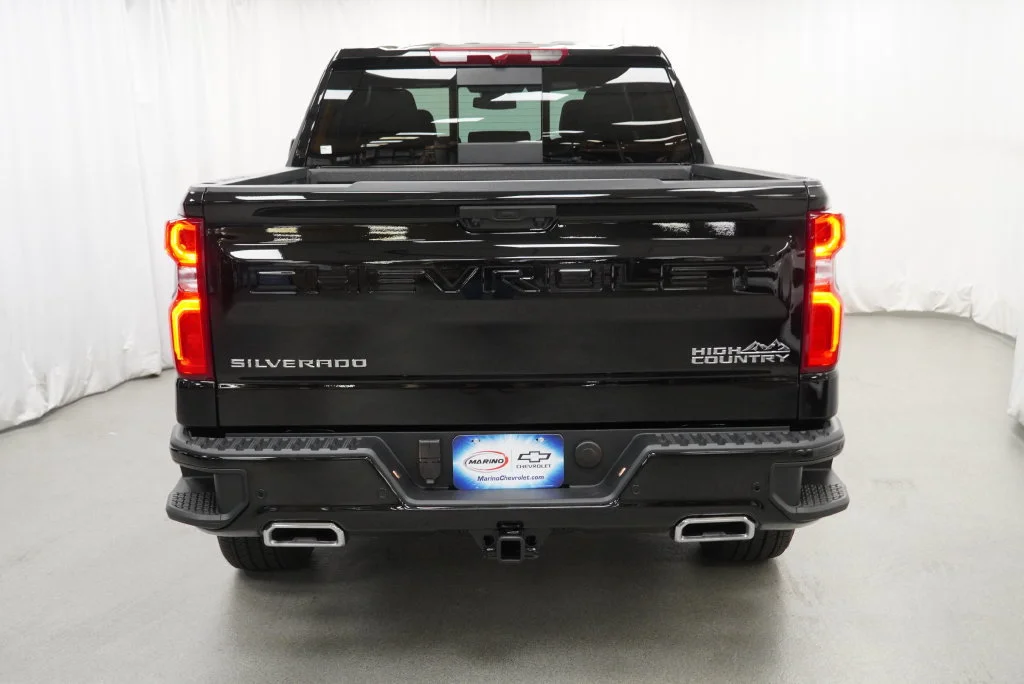 New 2026 Black Chevrolet High Country image 35