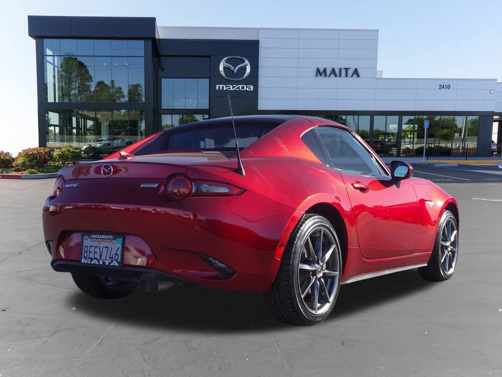 Used 2018 Red Crystal Mazda Grand Touring image 3