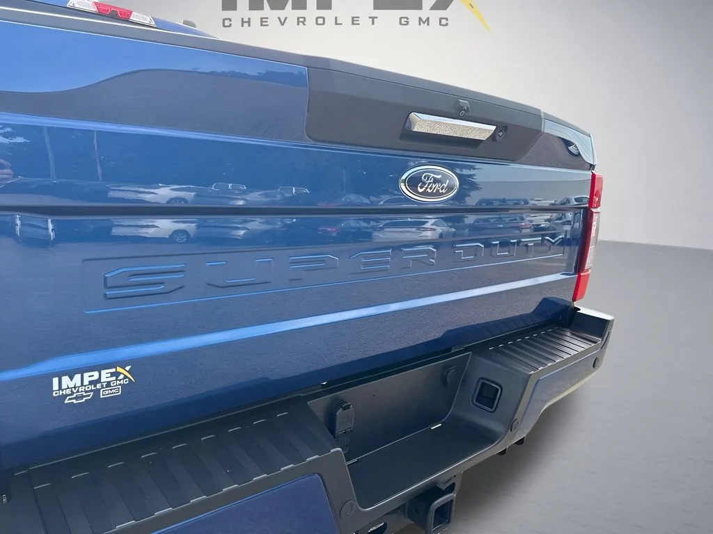 Used 2022  Ford XL image 37
