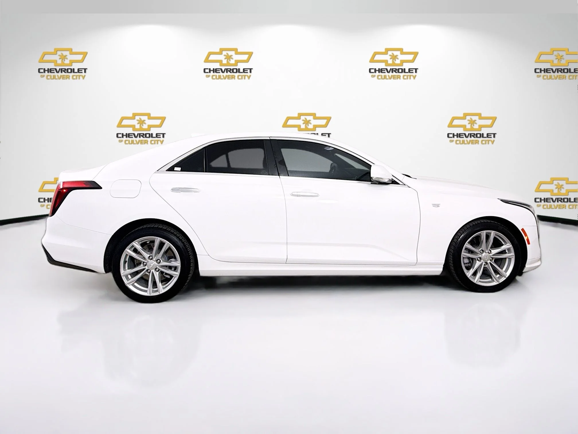 Used 2023 Summit White Cadillac Luxury image 9