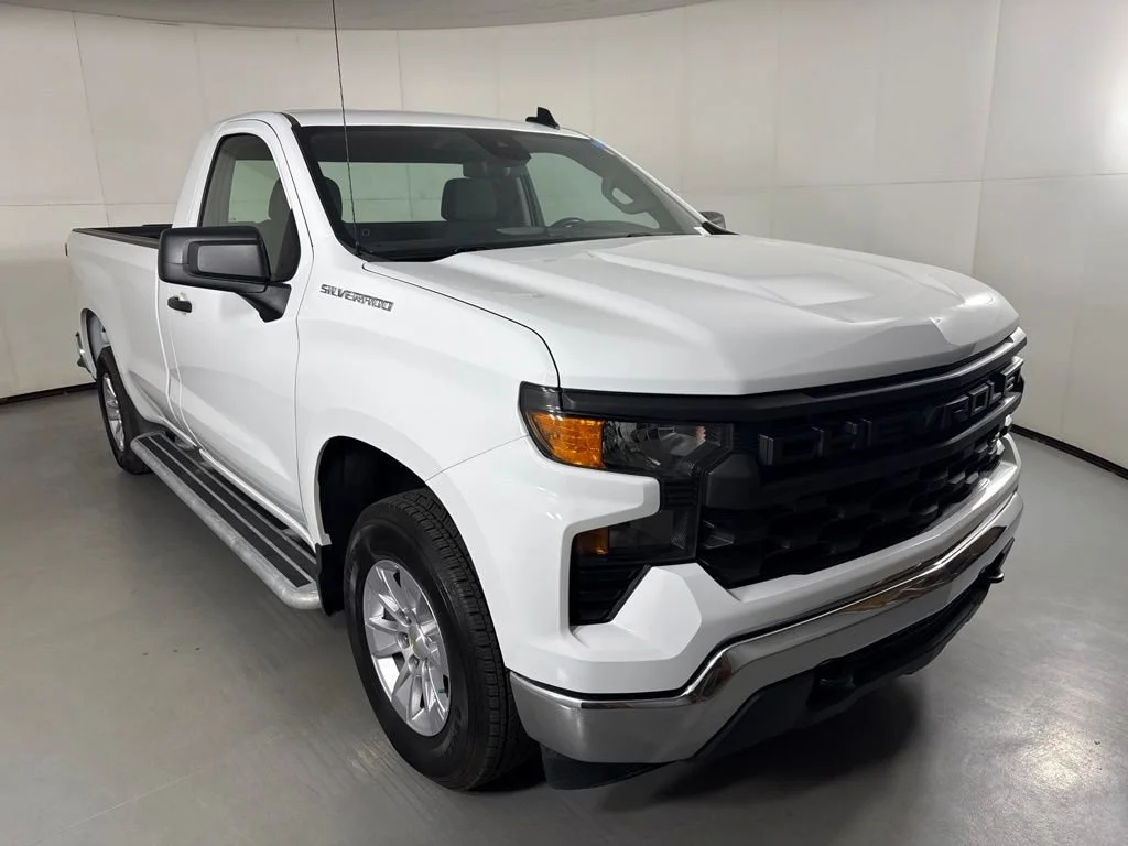 Certified Used 2025 Summit White Chevrolet WT image 2