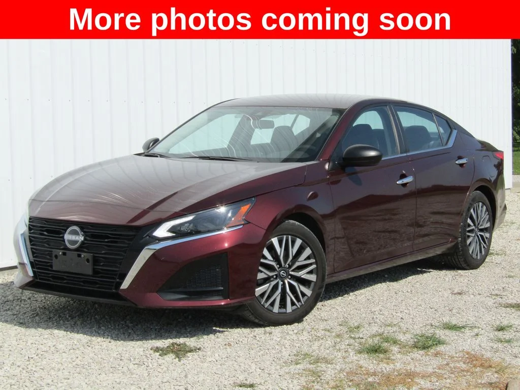 Used 2024 Red Nissan 2.5 SV image 7