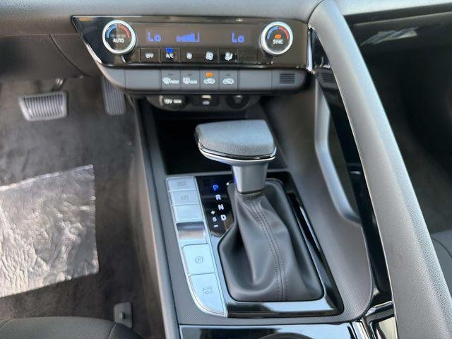 New 2026 White Hyundai Blue image 27