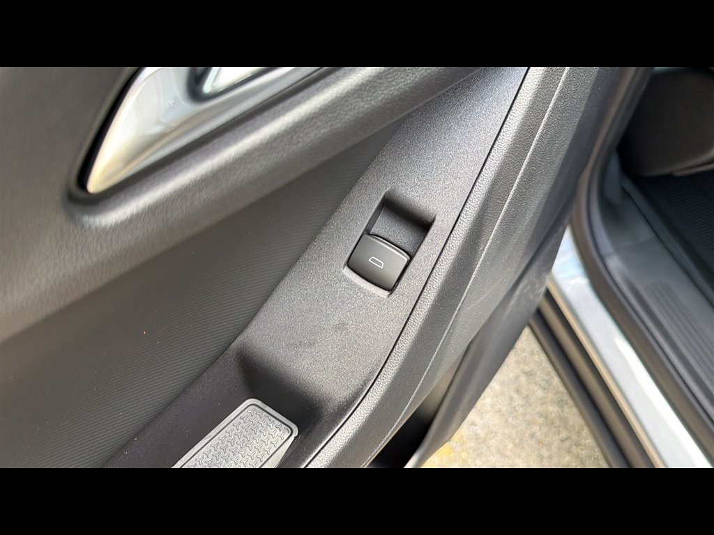 New 2027 Sterling Gray Metallic Chevrolet LT image 22