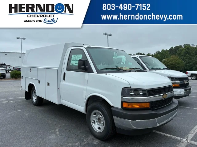 2026 Chevrolet Express Cutaway 3500 1WT
