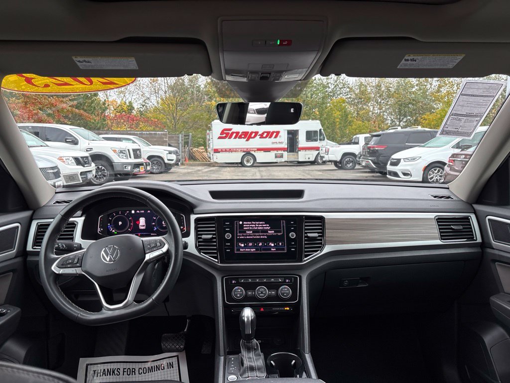 Used 2023  Volkswagen SEL image 14