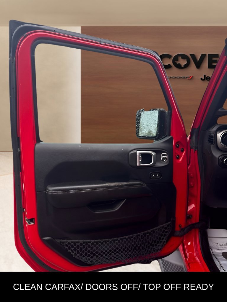 Used 2019 Red Jeep Unlimited Sahara image 9