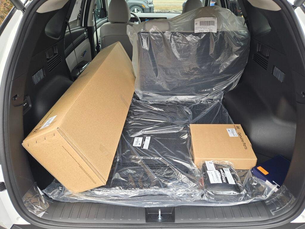 New 2026 White Hyundai SEL AWD image 15
