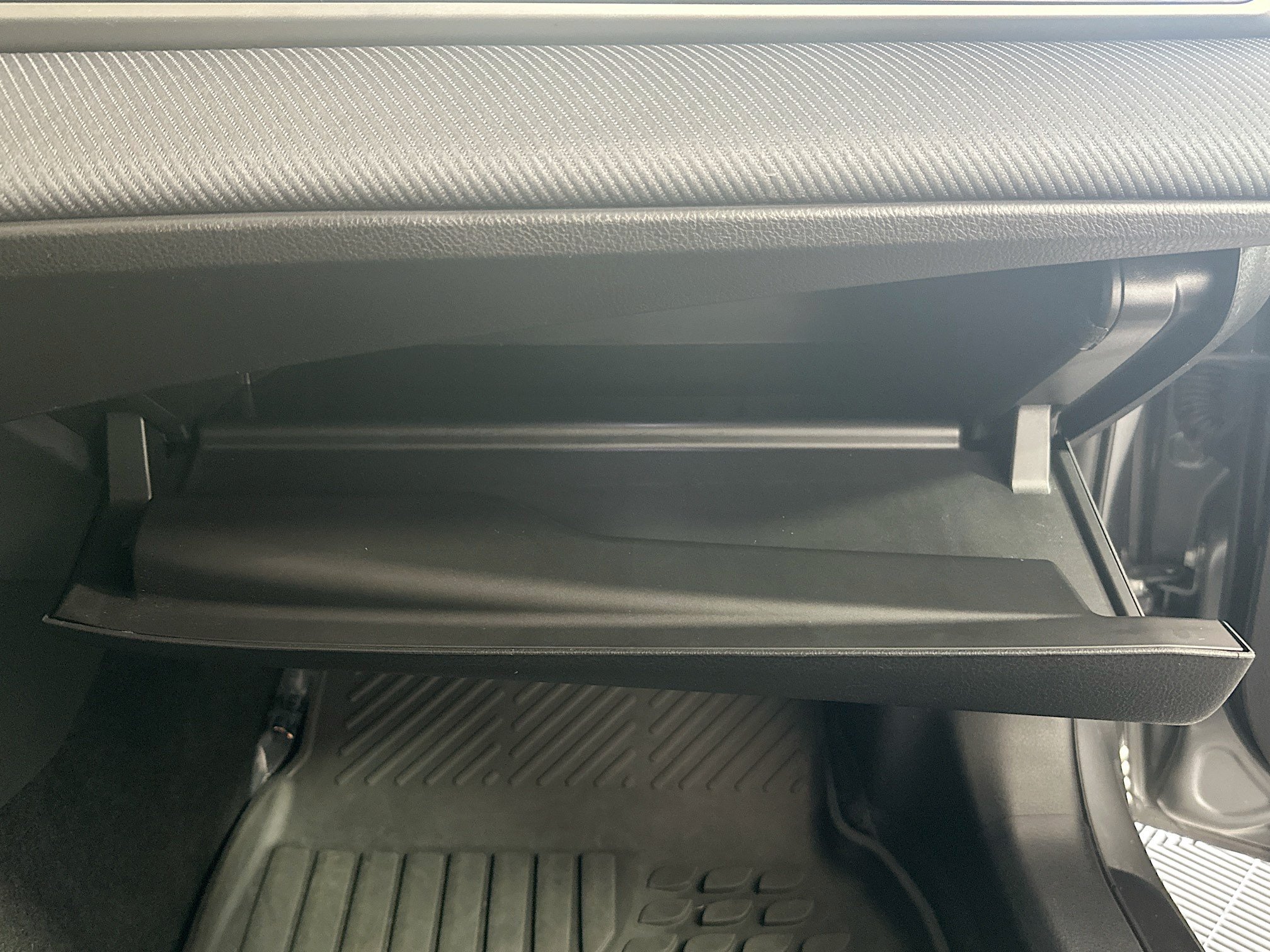 Certified Used 2025 Heavy Metal Toyota SE image 32
