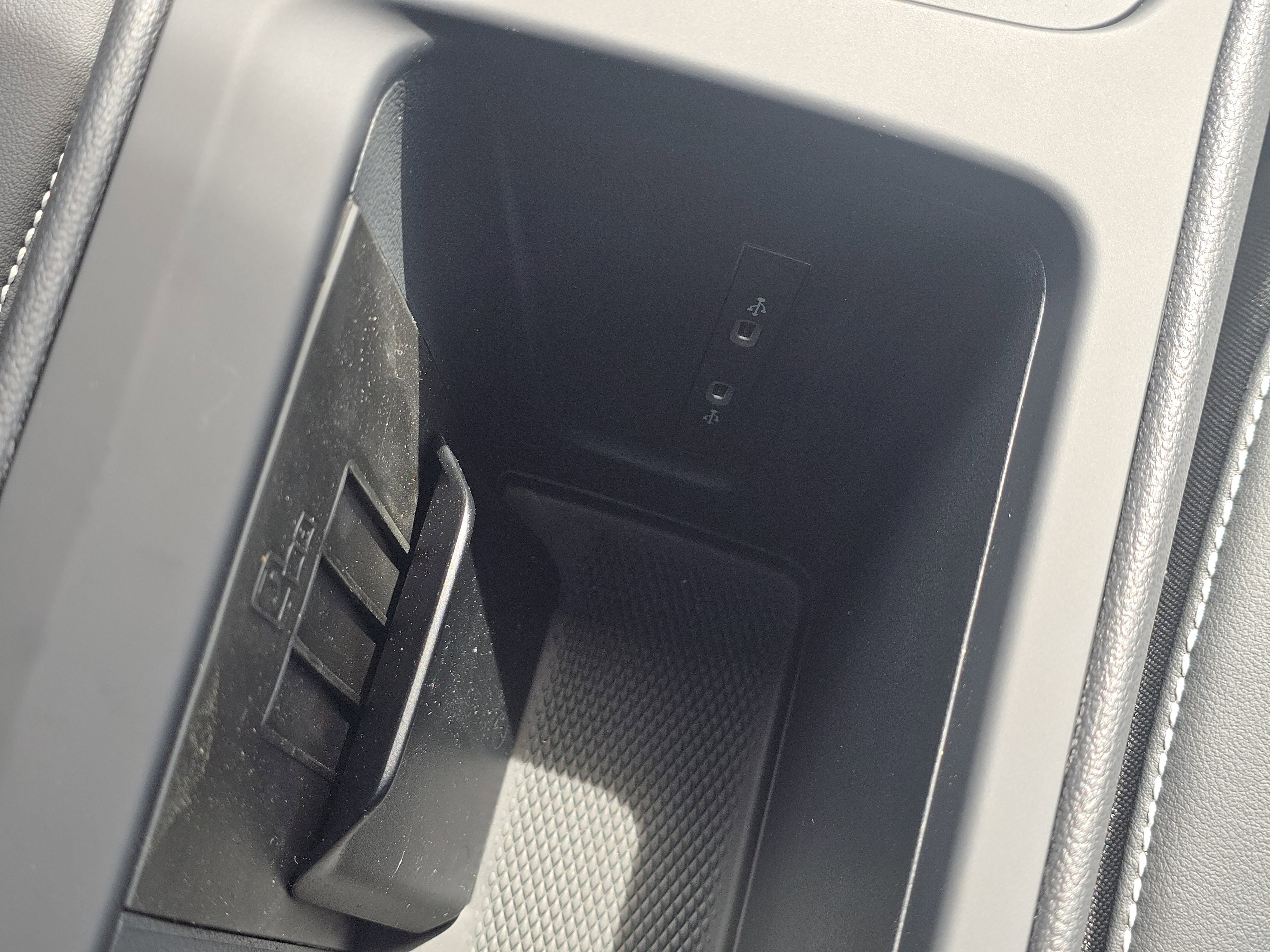 New 2026 Platinum Gray Metallic Volkswagen SE image 26