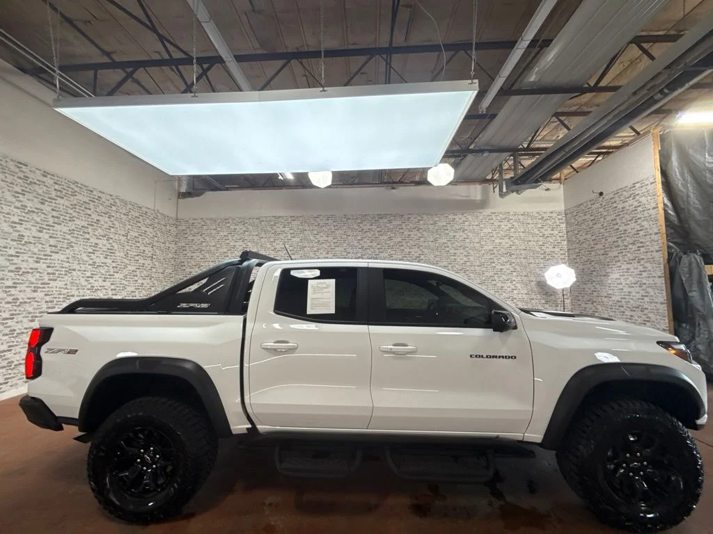 Used 2025 Summit White Chevrolet ZR2 image 8