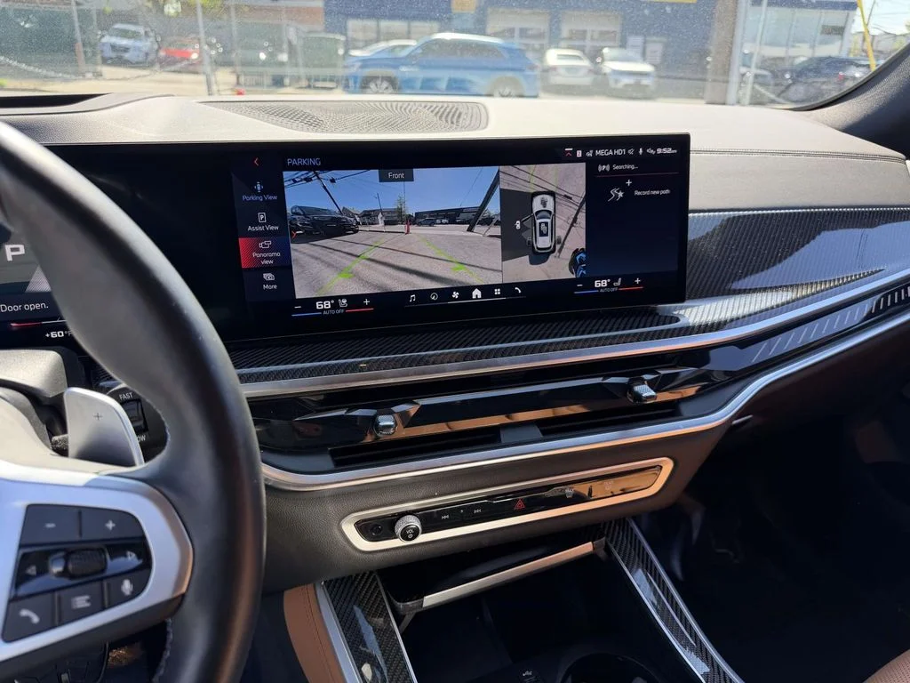 Used 2026 White BMW M60i image 25
