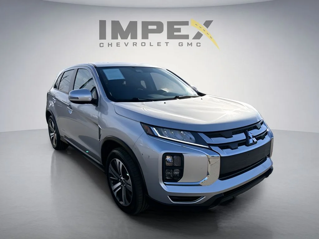 Used 2023 Silver Mitsubishi 2.0 ES image 7