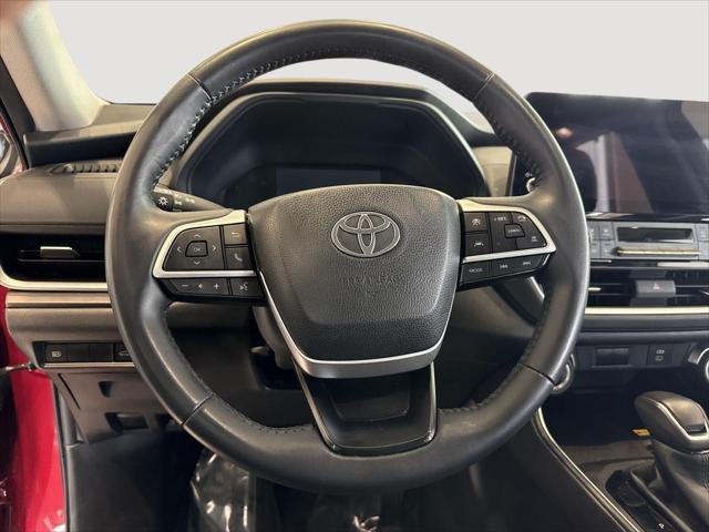 Certified Used 2024 RUBY FLARE PEARL Toyota  image 18