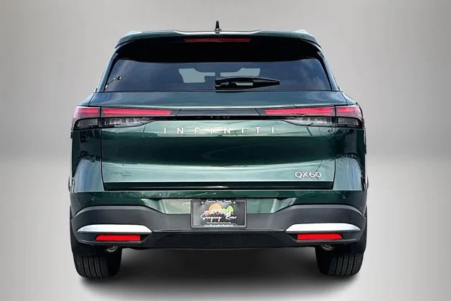 Used 2026 Green INFINITI LUXE image 6
