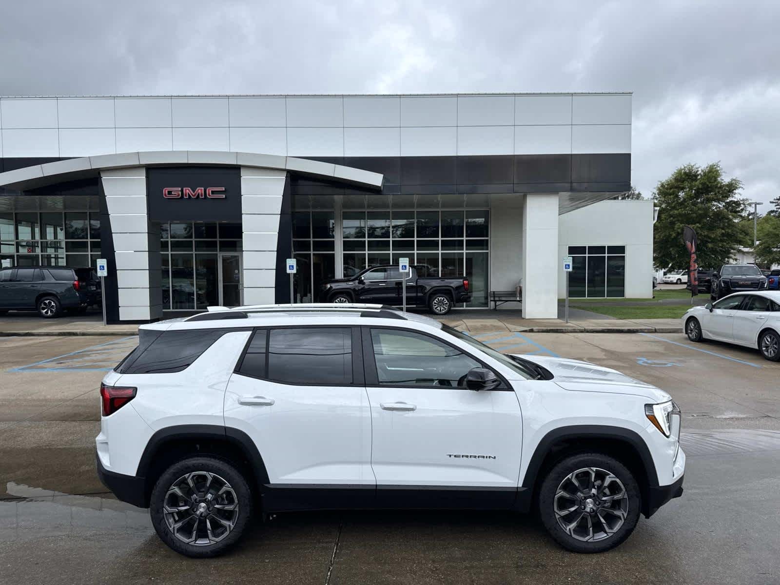 2026 GMC Terrain Elevation FWD's photo