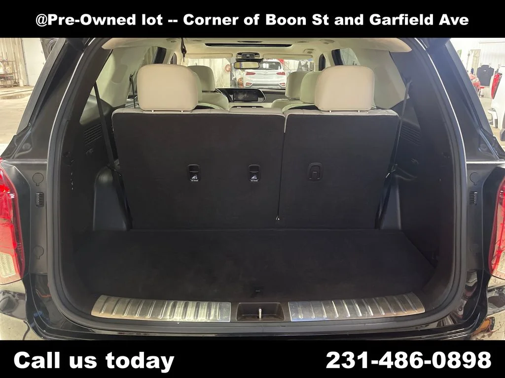 Used 2020 Black Hyundai Limited image 18
