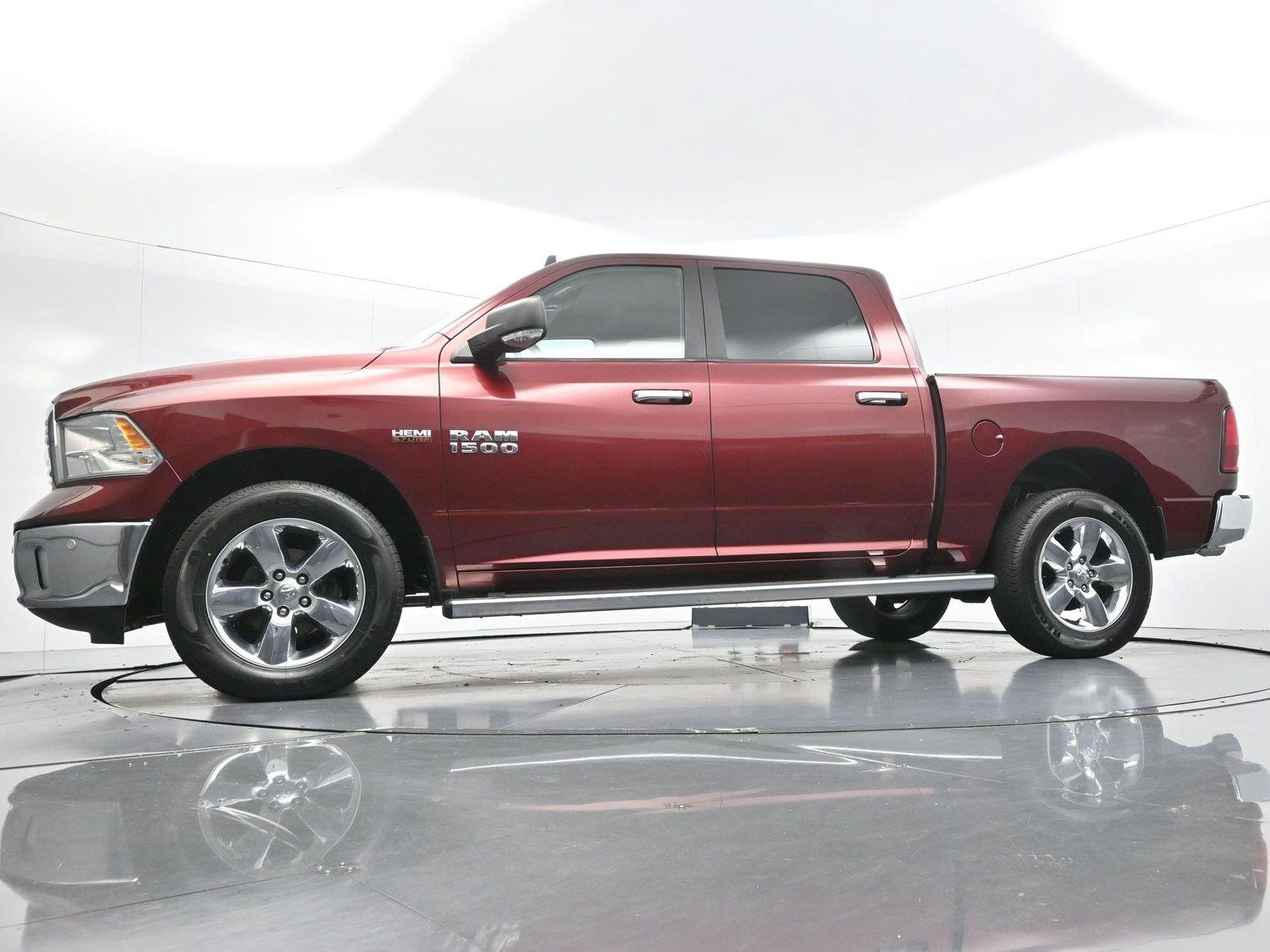 Used 2017 Delmonico Red Pearlcoat Ram Big Horn image 46