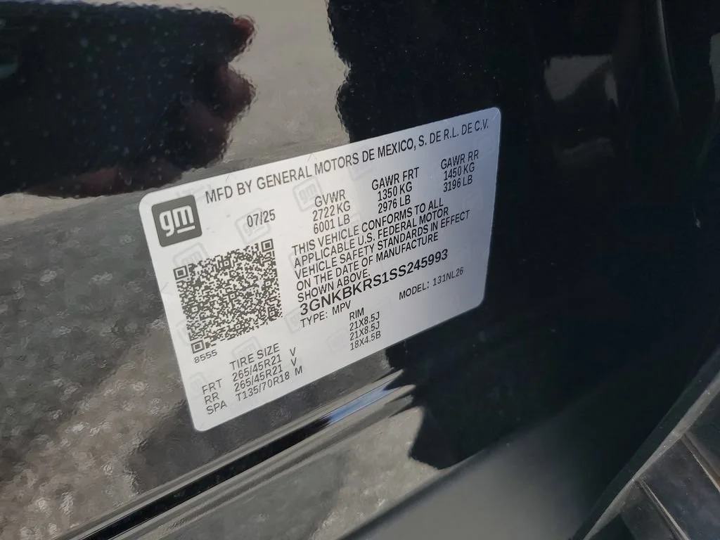 Used 2025 Black Chevrolet RS image 29