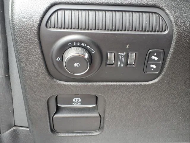 Used 2022 White Jeep Series II 4x2 image 14