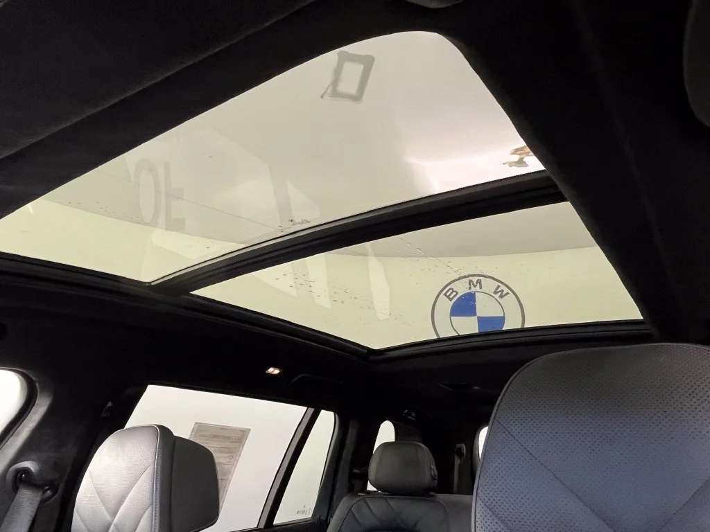 Used 2024 Black Sapphire Metallic BMW xDrive40i image 33