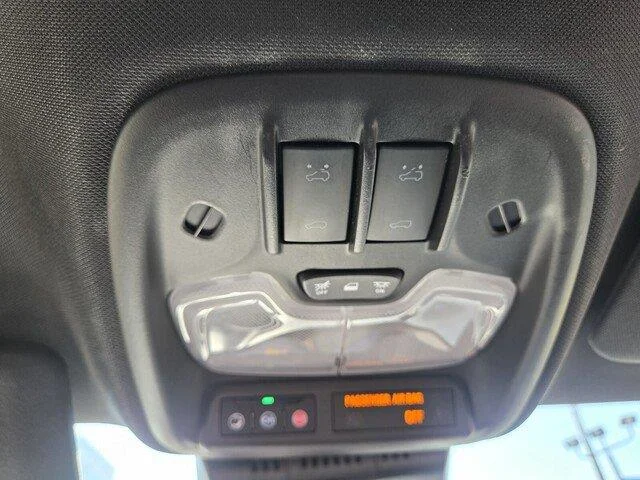 Used 2023 Onyx Black GMC 4WD AT4 image 18