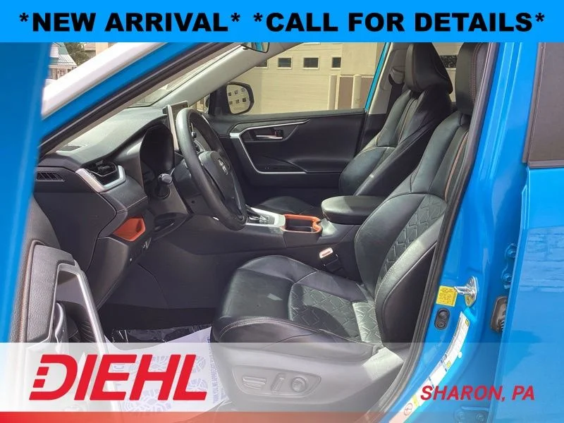 Used 2019 Blue Toyota Adventure image 19