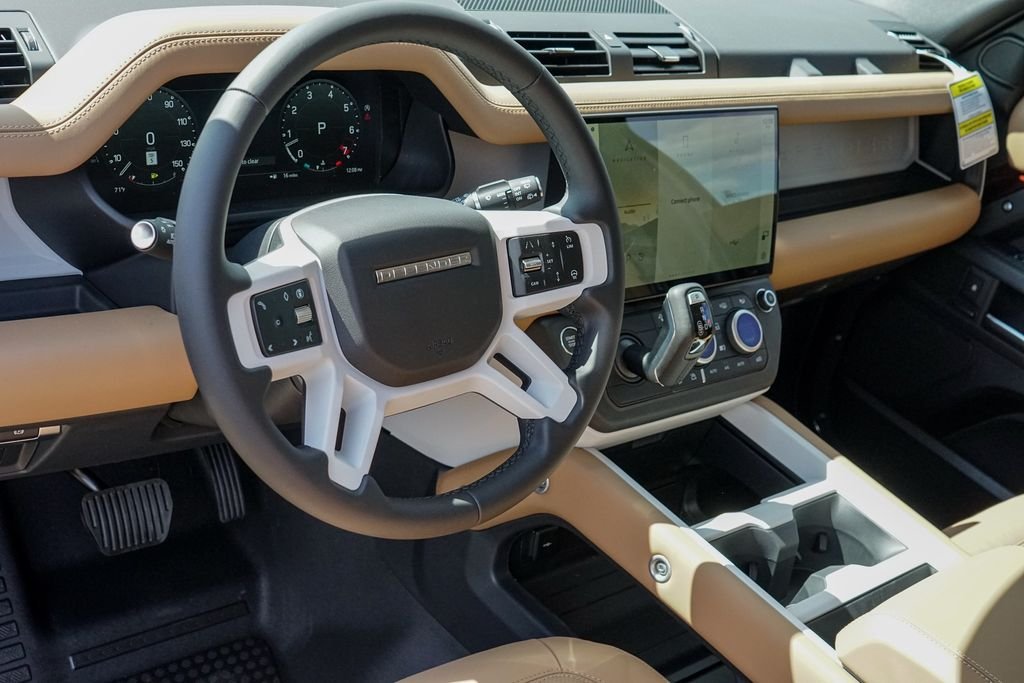 New 2026 Sedona Red Metallic Land Rover S image 13