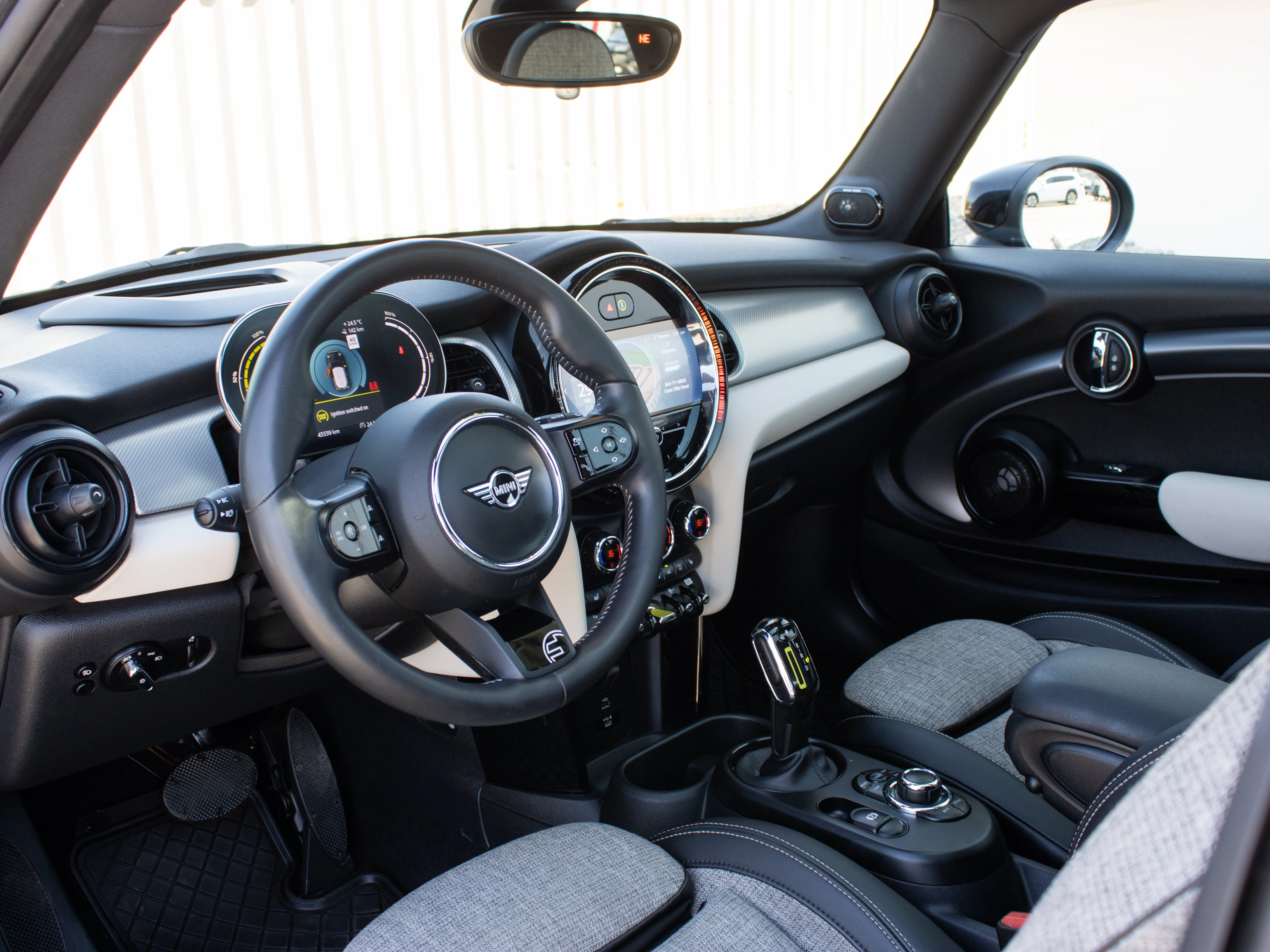 Used 2022 Blue MINI Cooper SE* | All-Electric | Heated Seats | Heated Steering Wheel | Navigation | Back-Up Camera | image 3