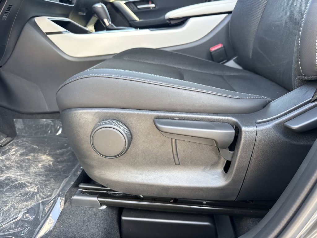 New 2026 Machine Gray Metallic Mazda 2.5 S Select AWD image 16