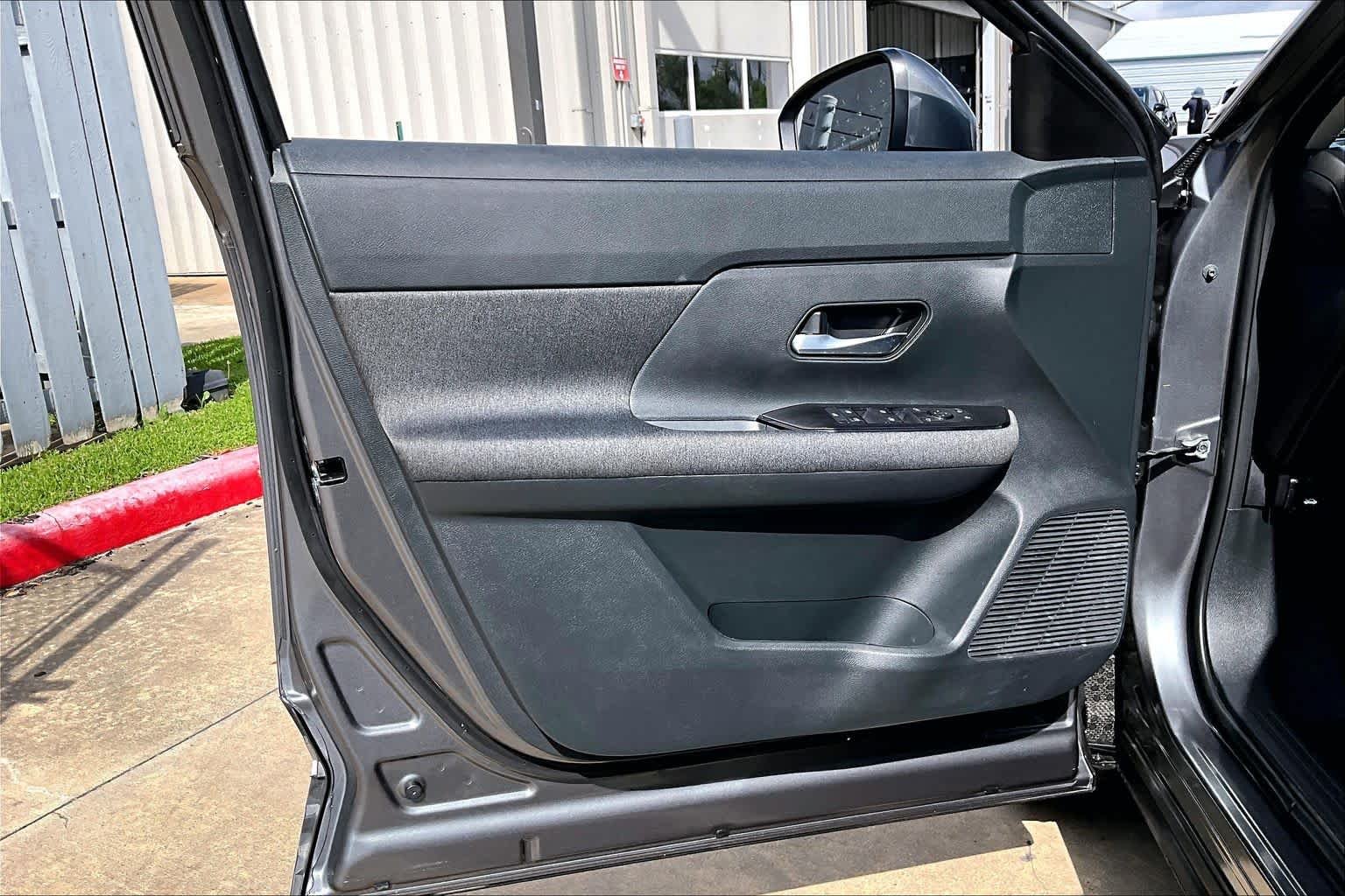 Used 2025 Gun Metallic Nissan SV image 20