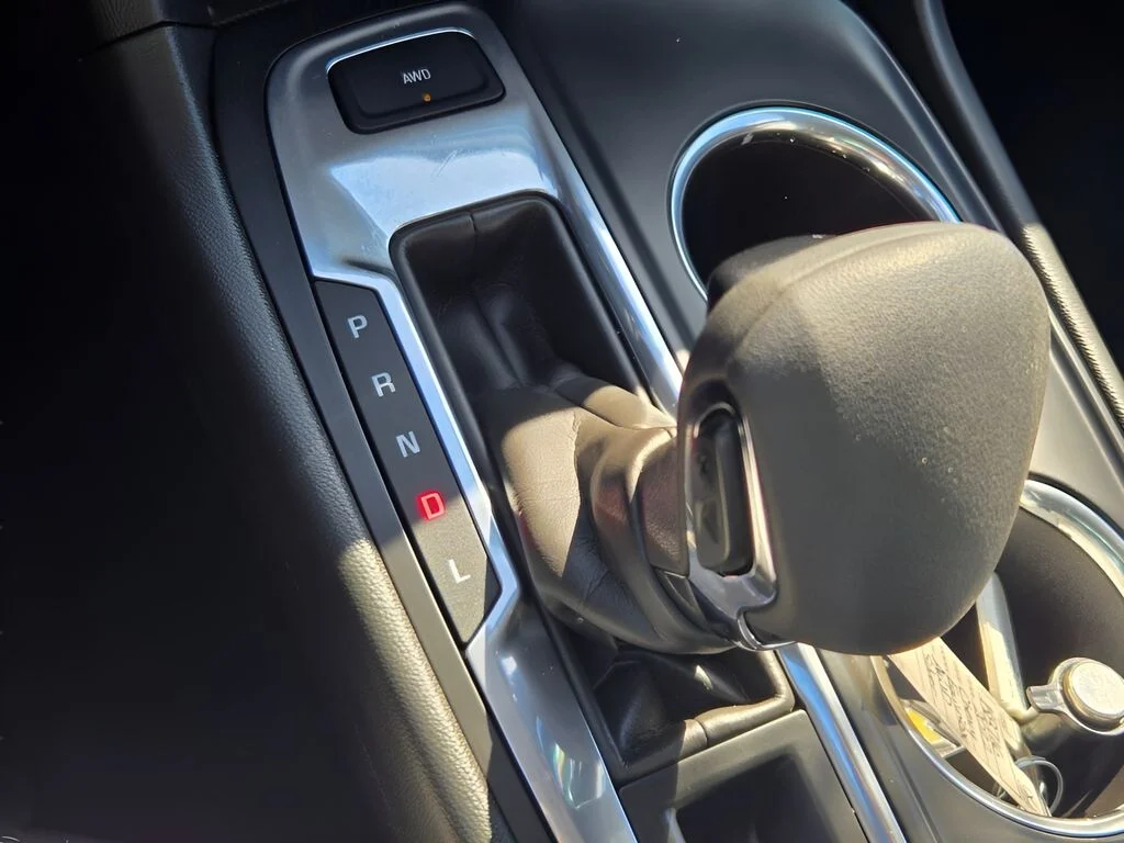 Used 2022 Silver Chevrolet LS image 19