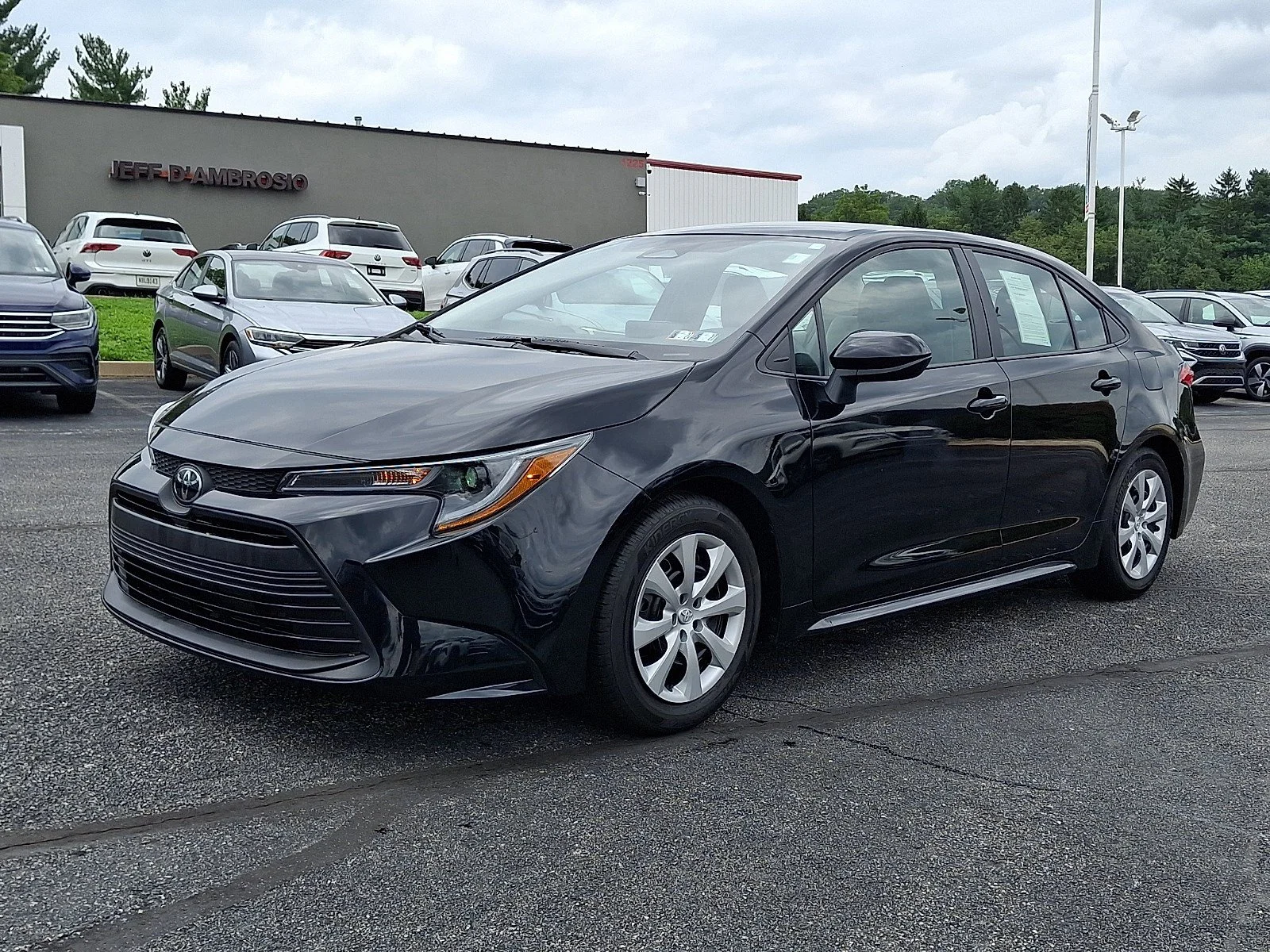 Used 2025 Midnight Black Metallic   218 Toyota LE image 3