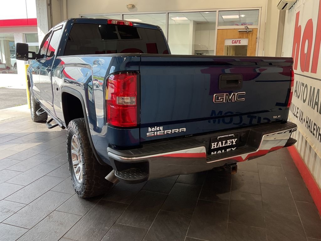 Used 2017 Blue GMC SLE image 6