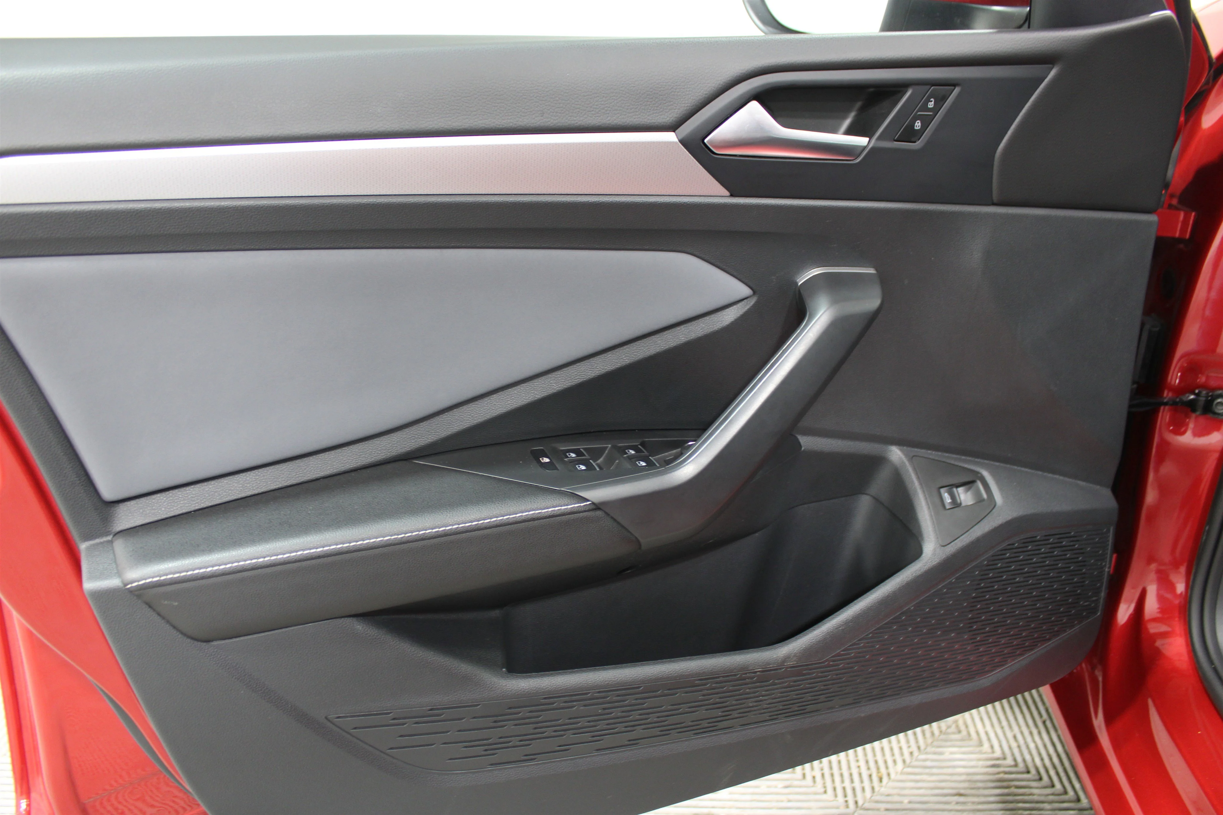 2025 Volkswagen Jetta SE - Photo 6