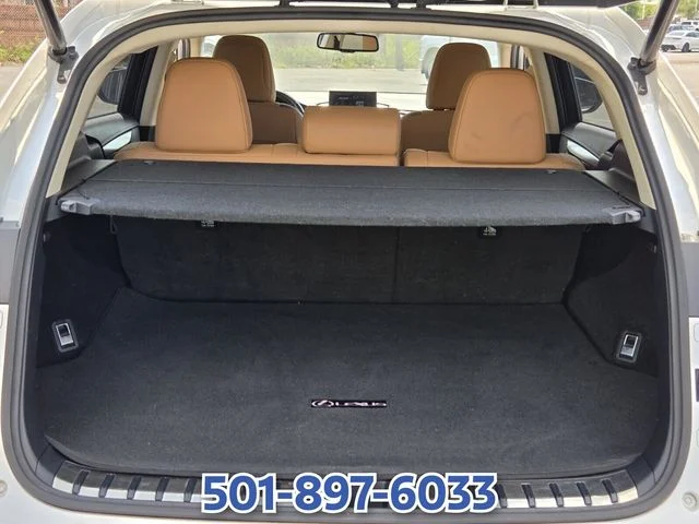 Used 2016 White Lexus 200t image 13