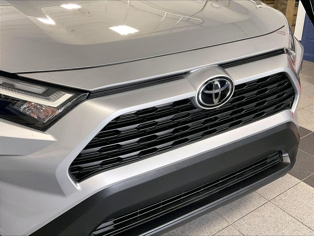 Used 2025 Silver Toyota LE image 31