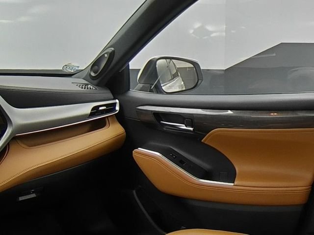 Used 2024 Beige Toyota Platinum image 40